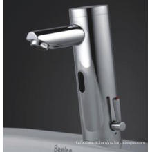 Torneira automática do sensor do infravermelho / torneira misturadora com água quente e fria (qh0106a)